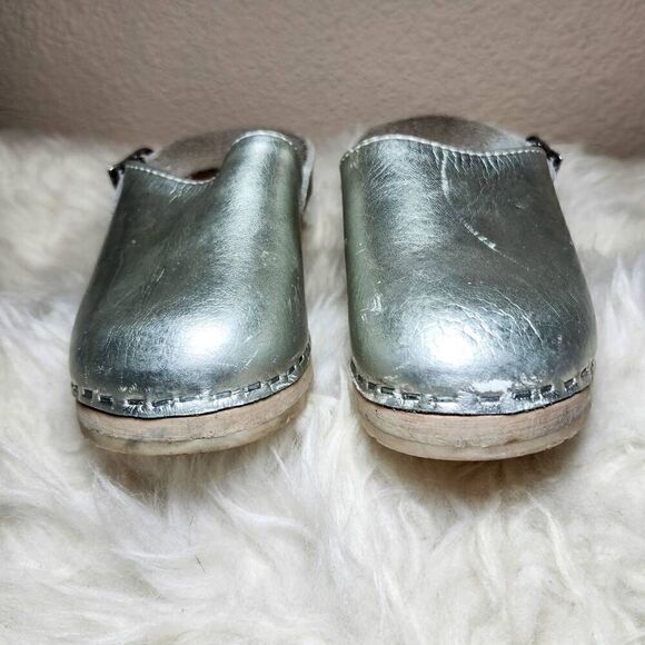 Hanna Andersson hand crafted clogs little Kids Size 10 - Picture 5 of 9